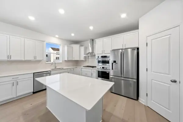 1919 Ironwood Drive, Carver, MN 55315