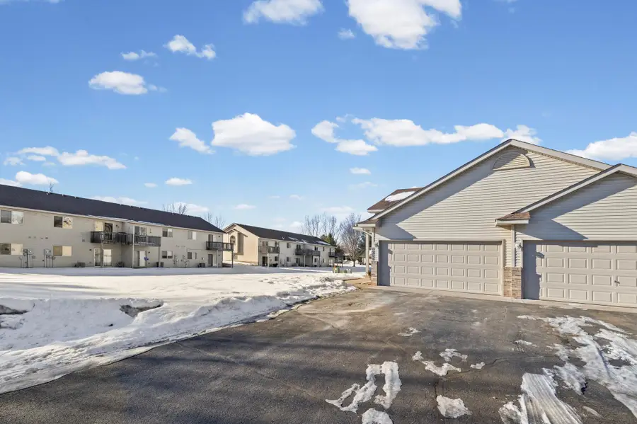 1059 Honeysuckle Lane Se, Cambridge, MN 55008 - Image #2
