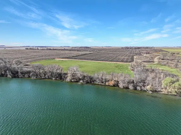 120 Sunrise Shores Lane, Garvin, MN 56132