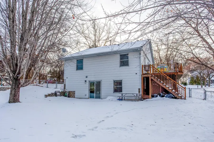 2339 Highwood Avenue E, Saint Paul, MN 55119 - Image #2