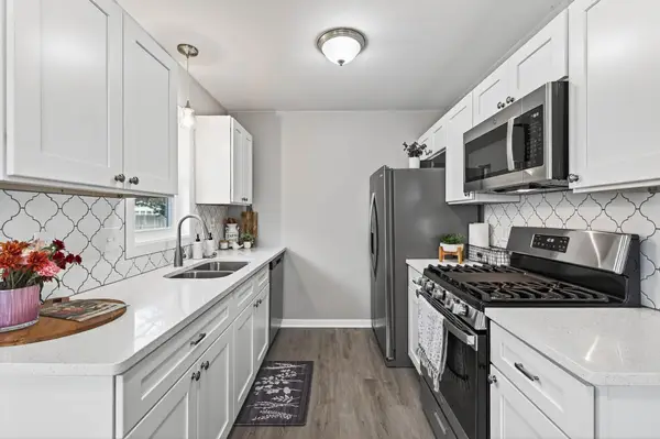 11424 Xavis Street Nw, Minneapolis, MN 55433