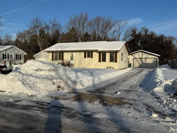 861 83rd Avenue Ne, Minneapolis, MN 55432