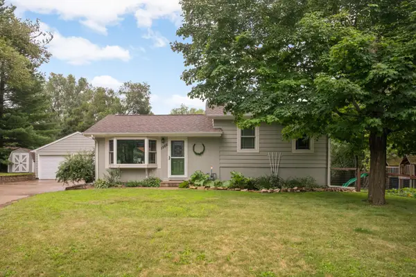 1566 Seneca Trail, White Bear Lake, MN 55110