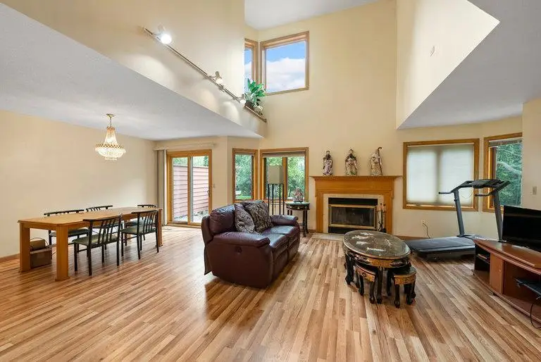 10695 53rd Avenue N, Minneapolis, MN 55442 - Image #1