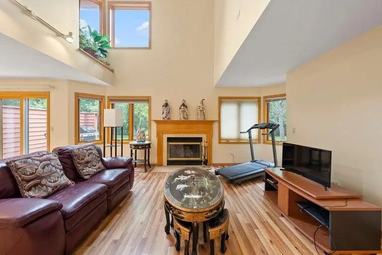 10695 53rd Avenue N, Minneapolis, MN 55442 - Image #2