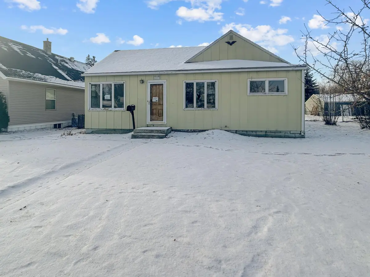 939 Duluth Avenue N, Thief River Falls, MN 56701 - #1