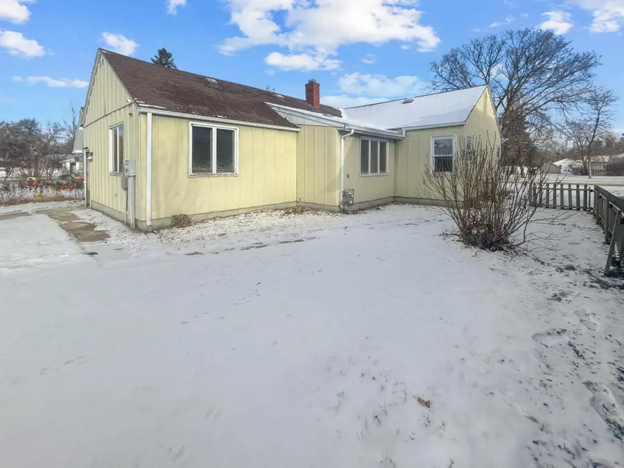 939 Duluth Avenue N, Thief River Falls, MN 56701 - #2