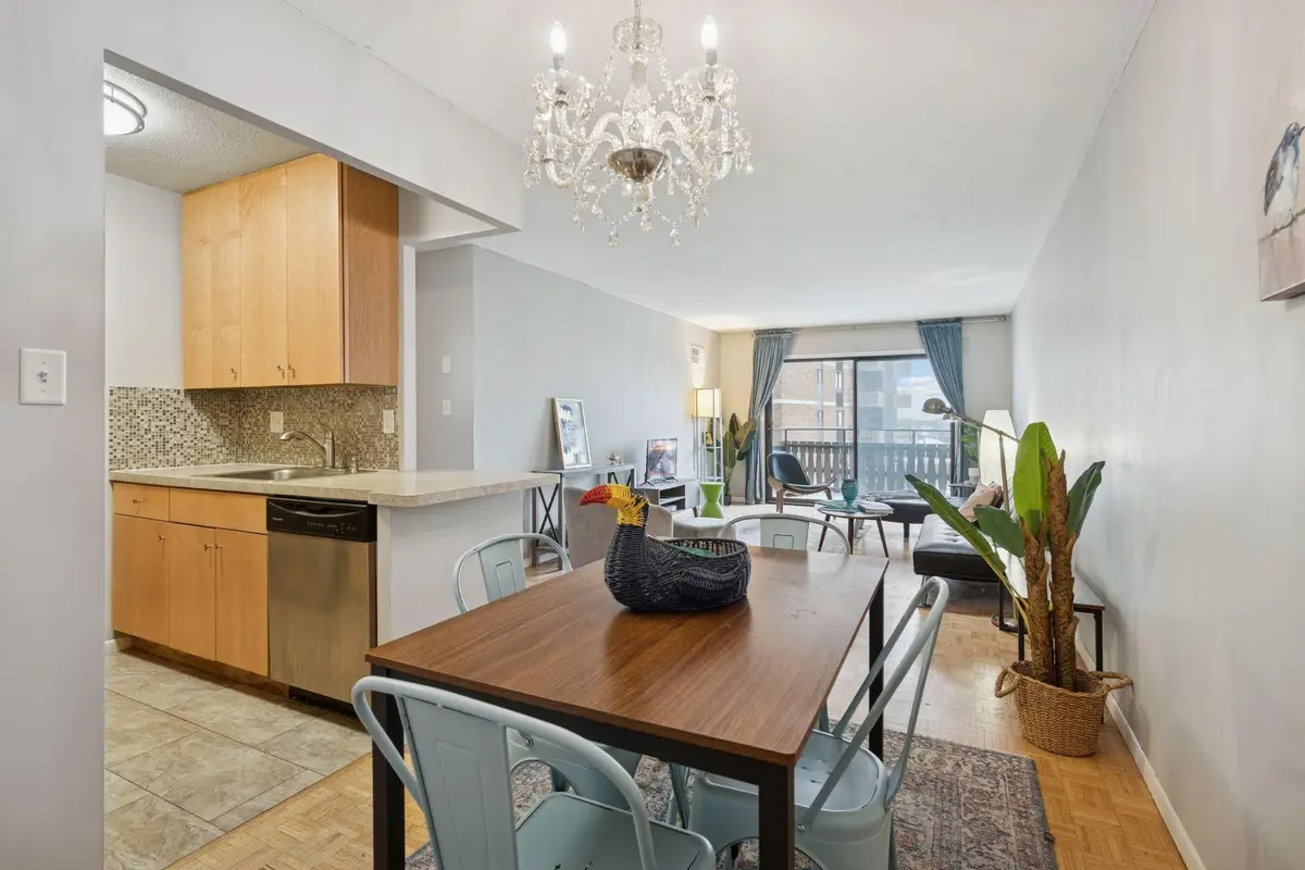 400 Groveland Avenue #910, Minneapolis, MN 55403 - Image #1