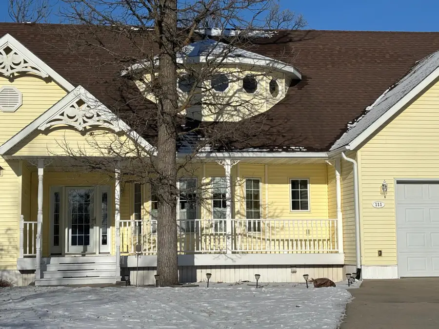 111 Oakwood Court, Thief River Falls, MN 56701 - Image #2