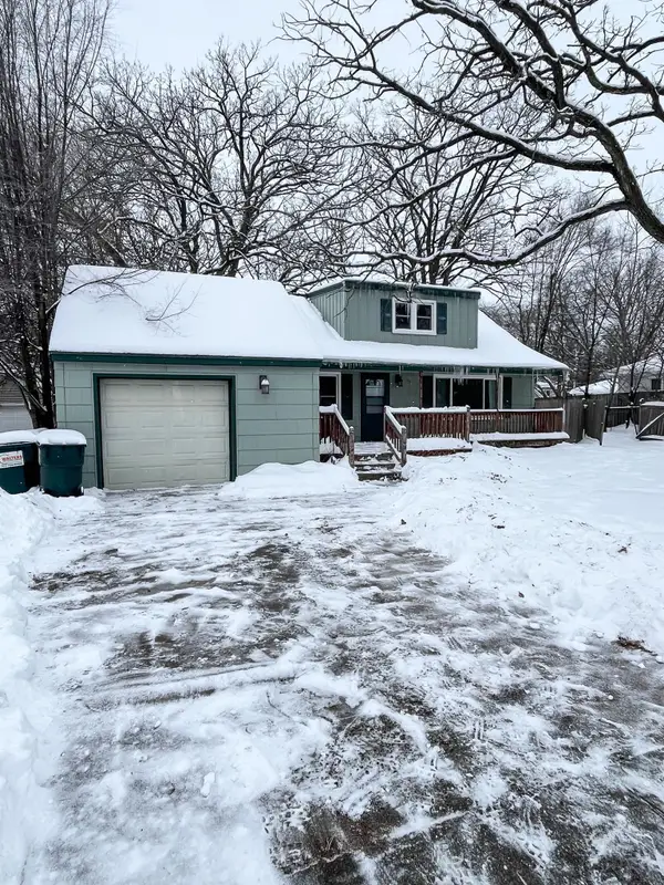 8804 Able Street Ne, Minneapolis, MN 55434