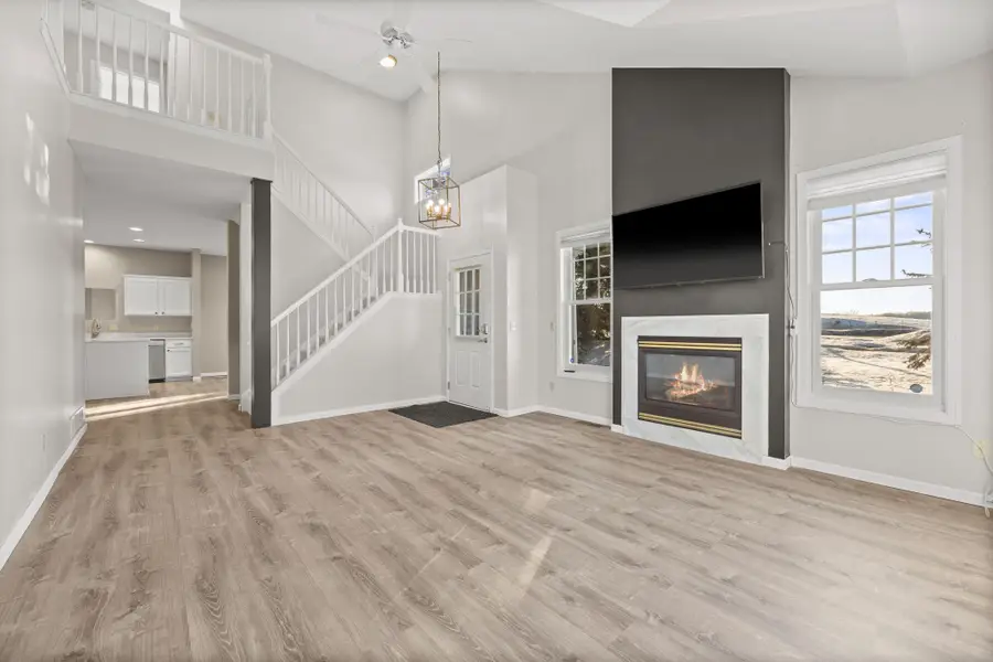 401 Hickory Lane N, Oakdale, MN 55128 - Image #3