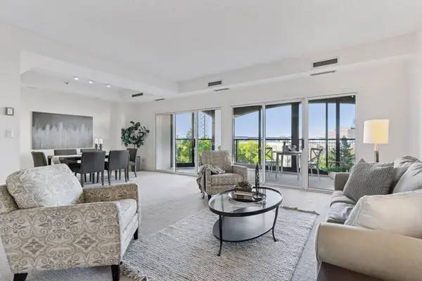 1201 Yale Place #403, Minneapolis, MN 55403