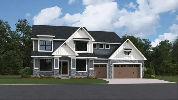 1867 Royal Boulevard N, Lake Elmo, MN 55042