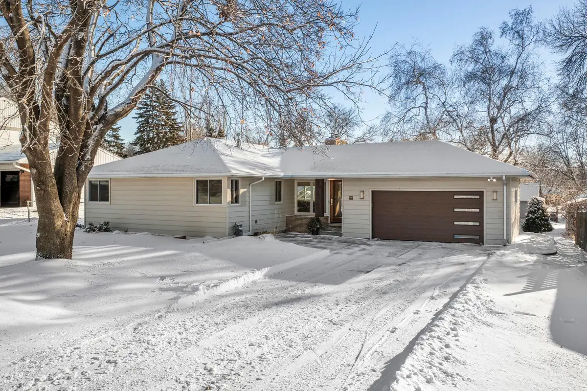 2808 34th Avenue Ne, Minneapolis, MN 55418 - Image #1