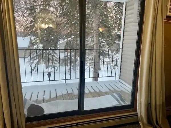 4151 Boone Avenue N #202, New Hope, MN 55427