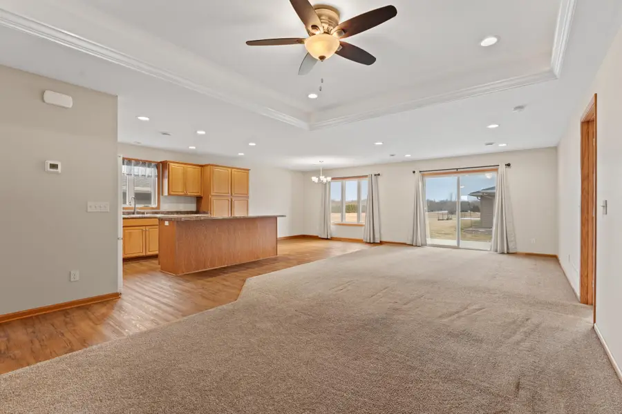 406 Tee Box Lane Ne, Stewartville, MN 55976 - Image #3