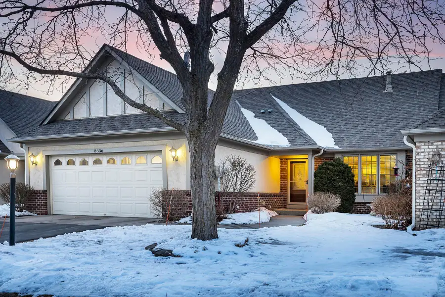 8336 Suffolk Drive, Chanhassen, MN 55317 - #2