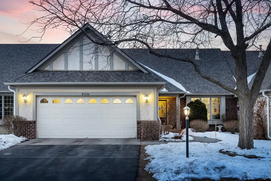 8336 Suffolk Drive, Chanhassen, MN 55317 - #3