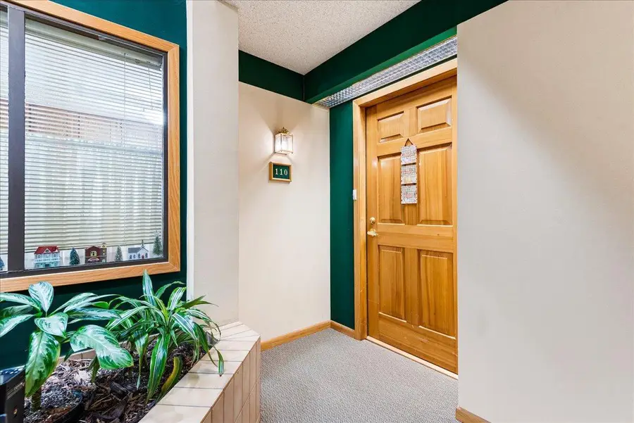 4035 Victoria Street N #110, Shoreview, MN 55126 - #3