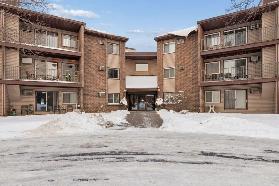 3425 Golfview Drive #112, Eagan, MN 55123 - Image #2