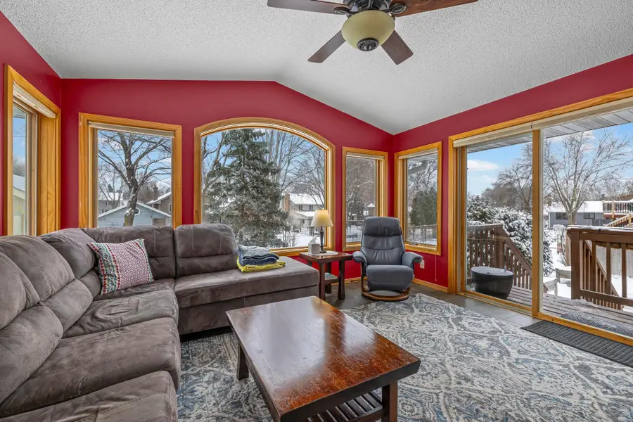 9142 Lanewood Lane N, Maple Grove, MN 55369 - Image #3