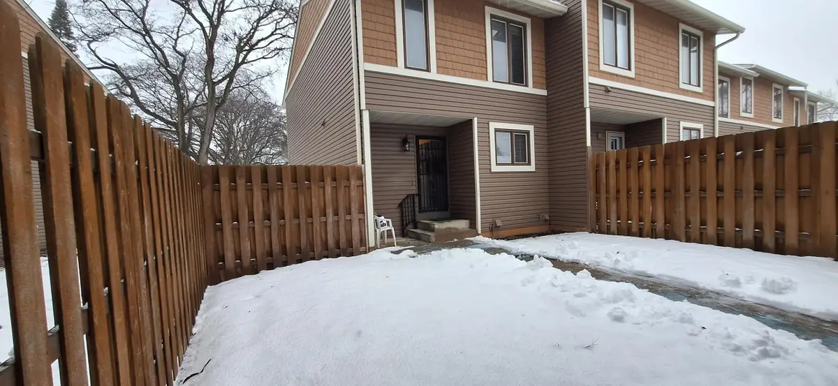 1869 County Road E E, Saint Paul, MN 55110 - Image #1