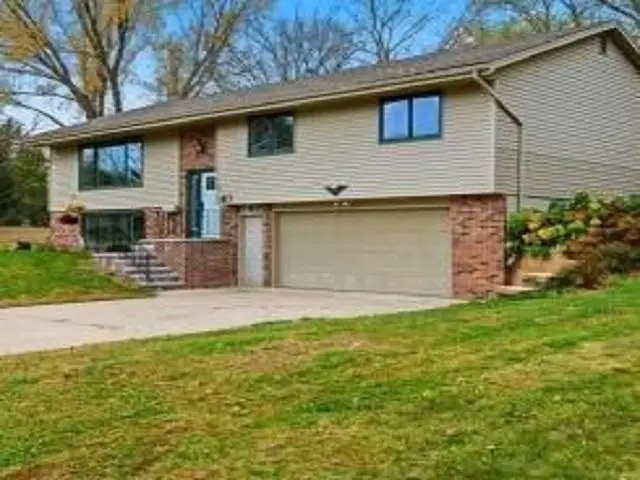 417 S Park Lane, Le Sueur, MN 56058 - Image #2