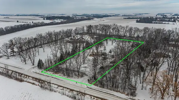 18928 620th Street, Dodge Center, MN 55927