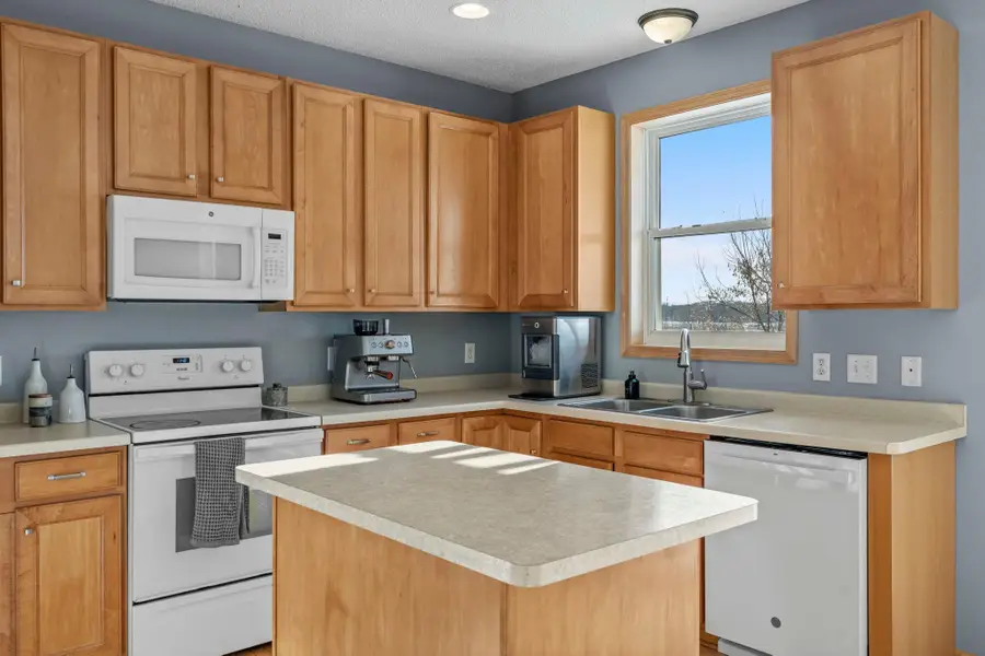 10305 41st Place Ne, Saint Michael, MN 55376 - Image #3