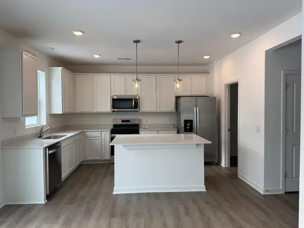 4861 Island Park Drive, Woodbury, MN 55129