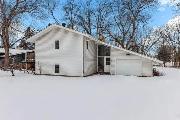 916 Honeysuckle Lane, Farmington, MN 55024