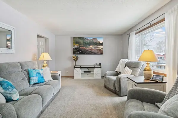 8868 89th Street Circle S, Cottage Grove, MN 55016