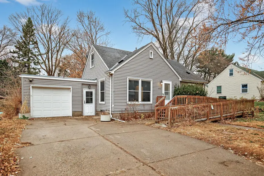 2057 Giesmann Street, Roseville, MN 55113 - Image #2