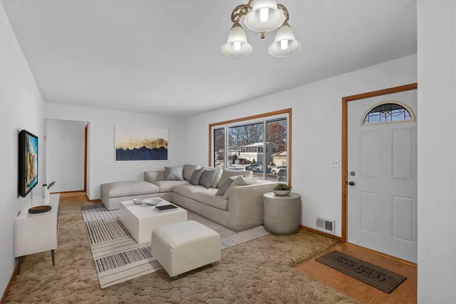 882 Lund Avenue Ne, Spring Lake Park, MN 55432 - Image #2