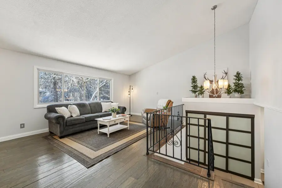 4202 Shirlee Lane N, Saint Paul, MN 55126 - Image #3