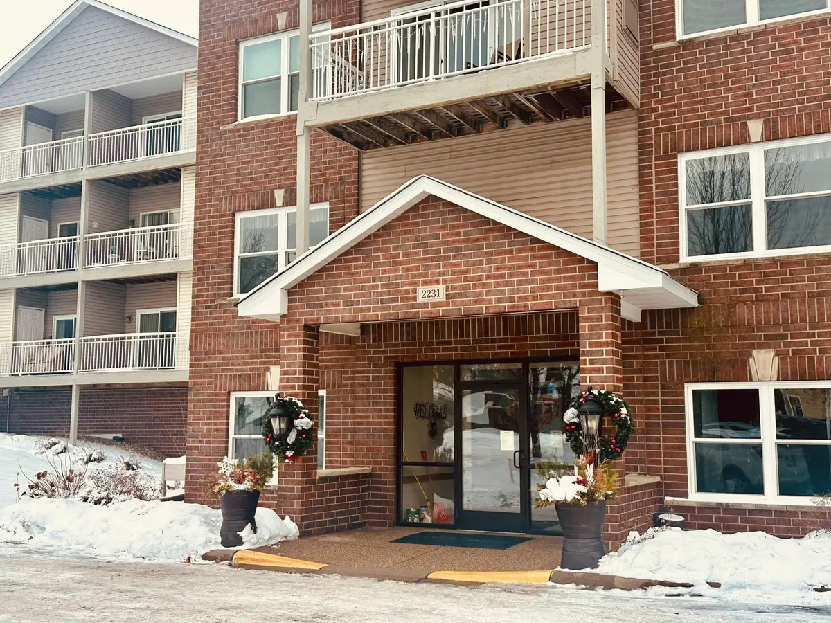 2231 Penn Place #322, Saint Paul, MN 55109 - Image #1