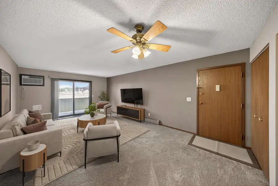 2114 Valleyhigh Drive Nw #B104, Rochester, MN 55901 - Image #3