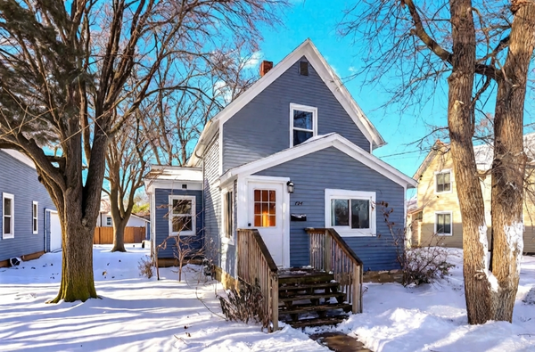 724 8th Avenue Nw, Faribault, MN 55021