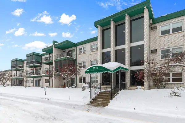 2710 Dale Street N #B307, Roseville, MN 55113