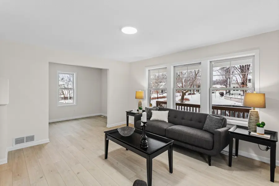 2210 Irving Avenue N, Minneapolis, MN 55411 - #3