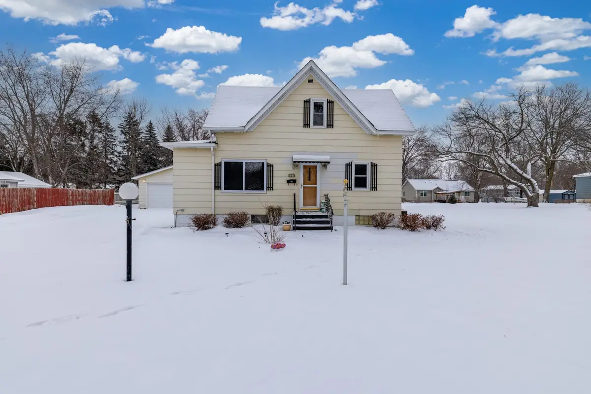 627 S Litchfield Avenue, Litchfield, MN 55355 - Image #1