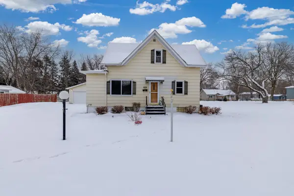 627 S Litchfield Avenue, Litchfield, MN 55355