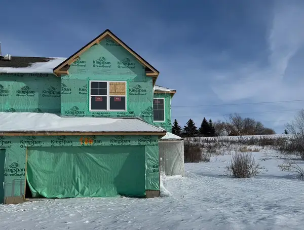 186 Huntington Drive, Waconia, MN 55387