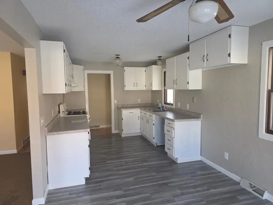 118 N O Connell Avenue, Springfield, MN 56087 - Image #3