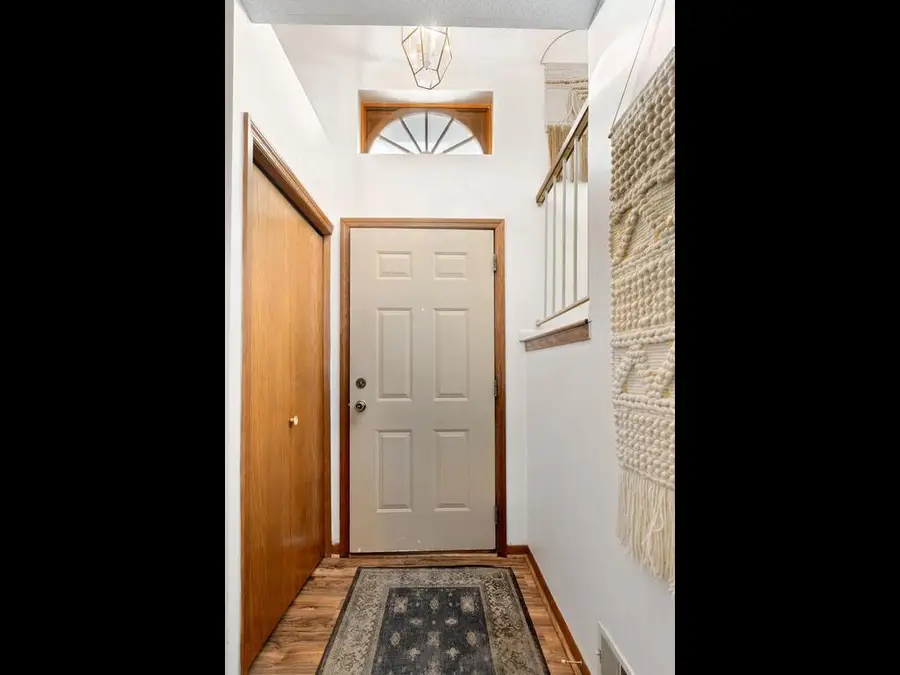 10686 Sherman Drive, Eden Prairie, MN 55347 - Image #3