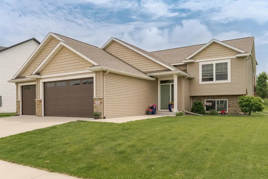 830 Towne Drive Ne, Byron, MN 55920 - Image #2