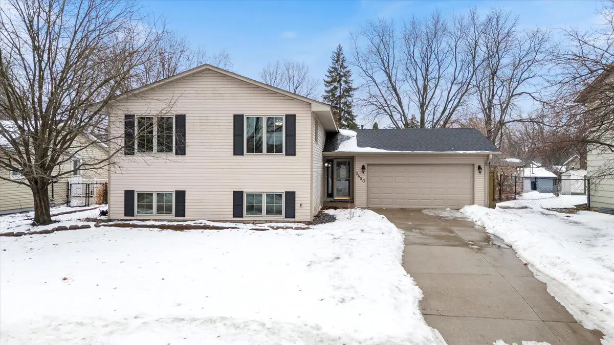 2480 Shryer Avenue E, Saint Paul, MN 55109 - Image #1