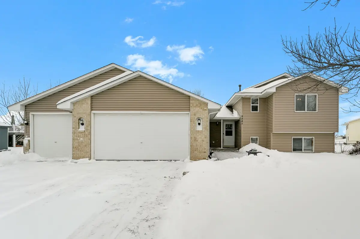 5447 Kalenda Drive Ne, Albertville, MN 55301 - Image #1