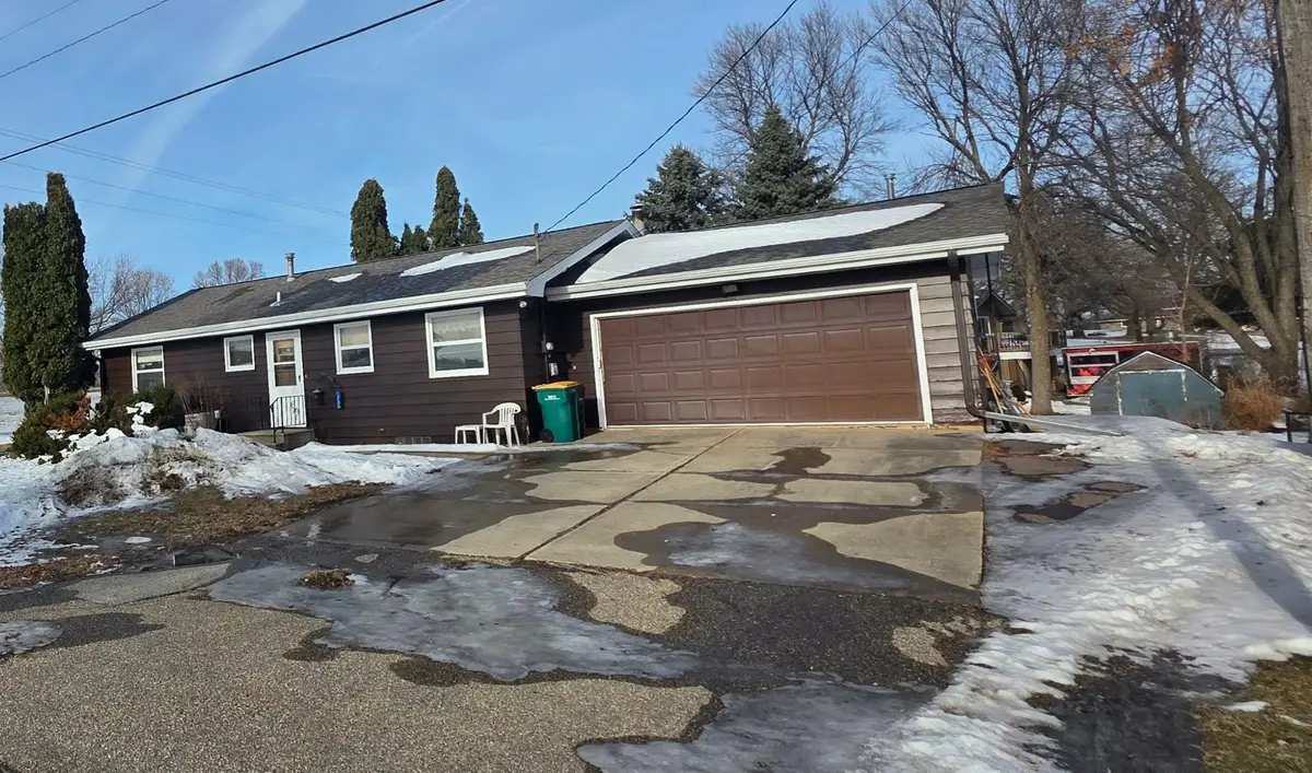 2101 Kenneth Drive, Albert Lea, MN 56007 - Image #1