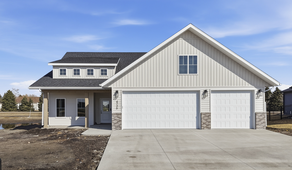 4736 Hampton Loop S, Moorhead, MN 56560
